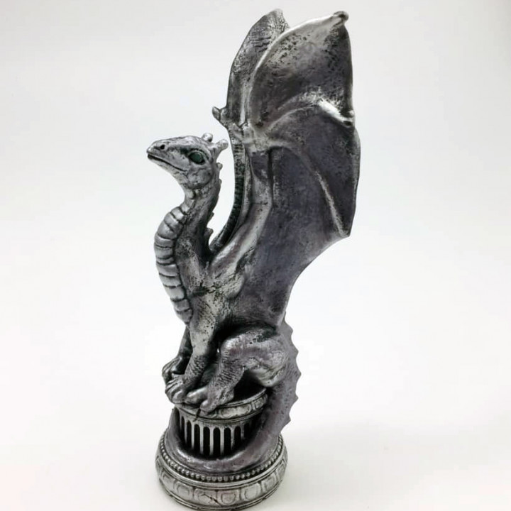 Dragon Chess! Alien Beauty Dragon (The Queen) image