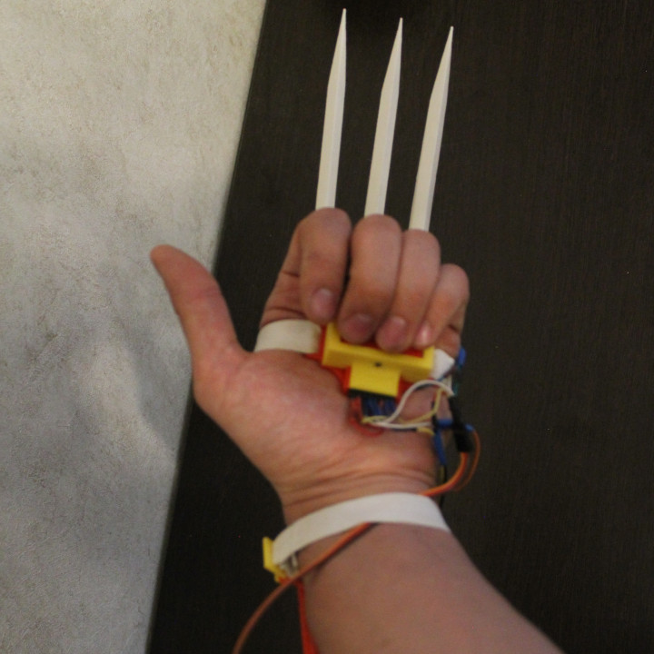 Retractable wolverine claws #TinkerMechanical image