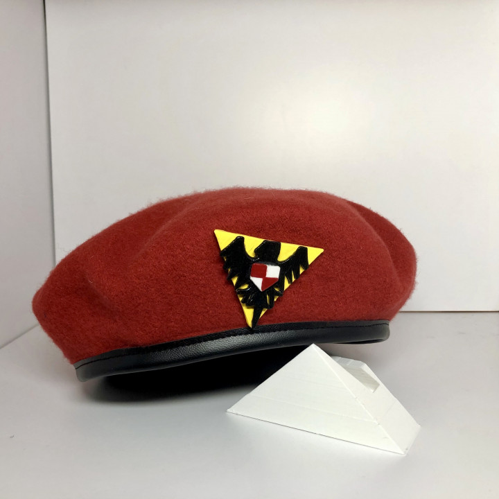 Cammy Street Fighter Hat Pendant/Pin image