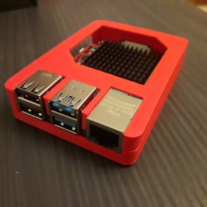 3D Printable CNC WOOD CASE FOR RASPBERRY PI 4 by Brennus le Sennon