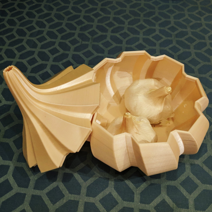 Low Poly Garlic Container image