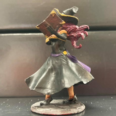 Picture of print of Witch Hunter pin-up mini diorama part 1