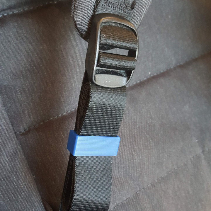 3D Printable Backpack Strap Clip by Jiwoong Kim