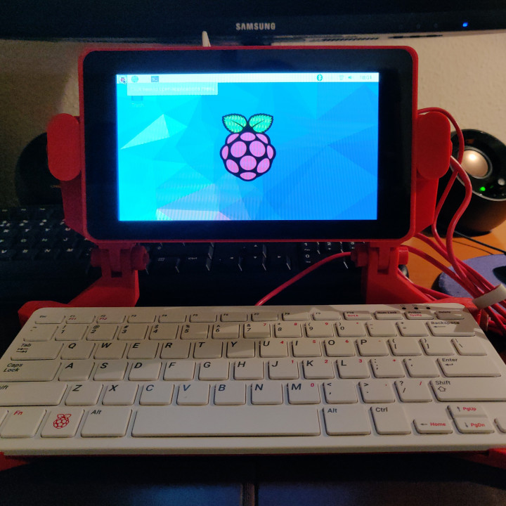 Raspberry Pi 4 Laptop image