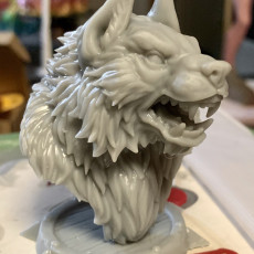 Picture of print of Werewolf bust pre-supported