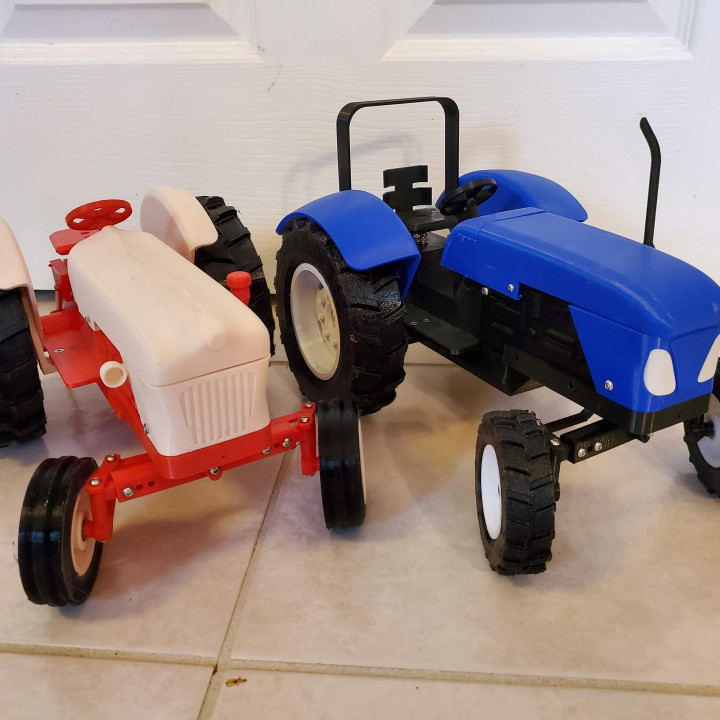 OpenRC Tractor - Modern Tractor image
