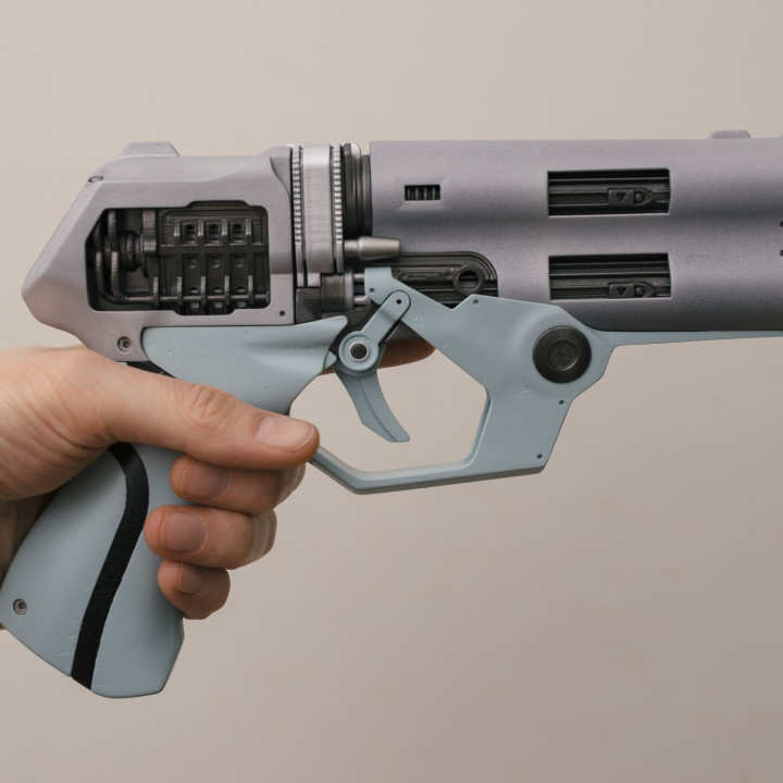 Luv's Blaster (Blade Runner 2049) image