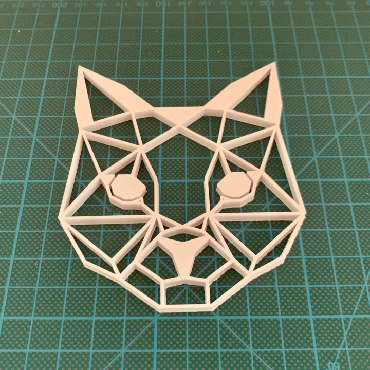 2D lowpoly Cat wall decoration image