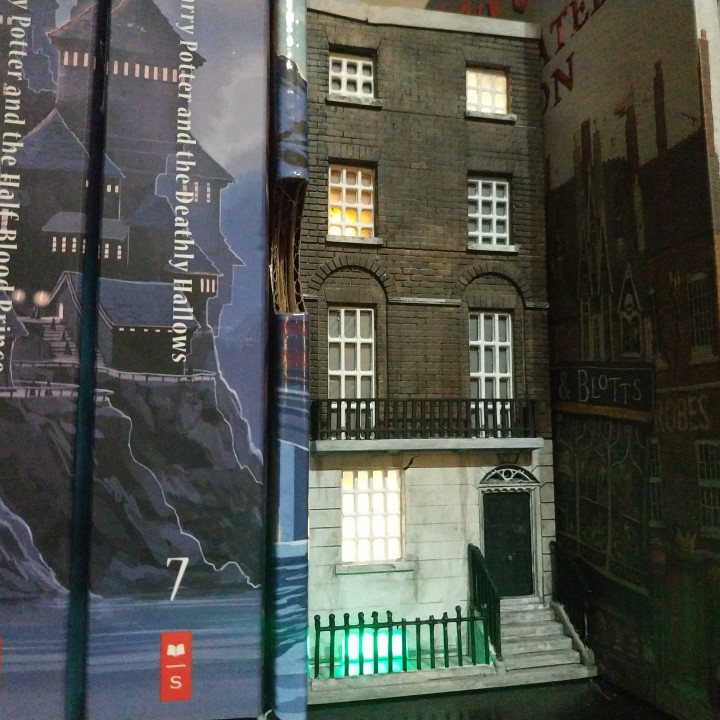 12 Grimmauld Place image