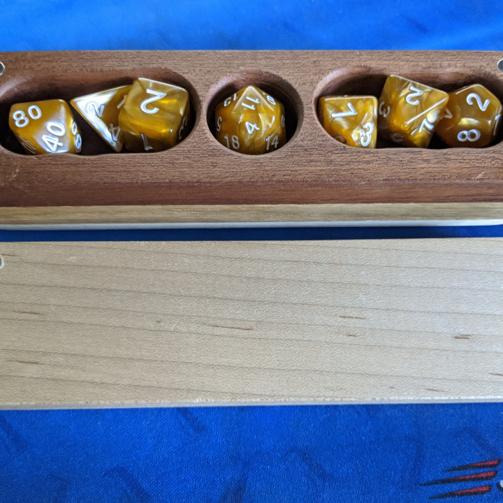 3D Printable DnD Dice Box by Derek Lechner